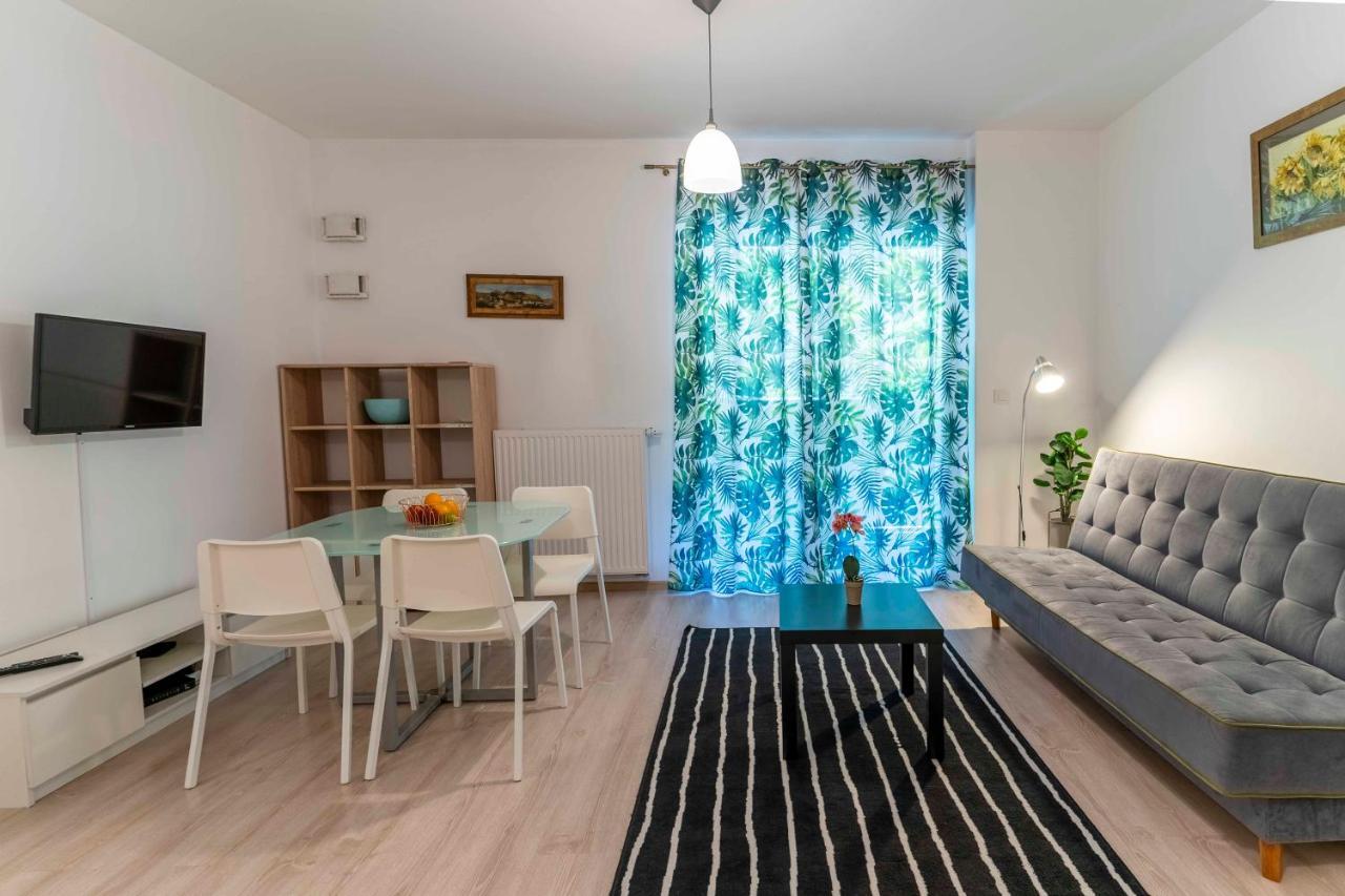 First - Green Zoliborz Apartment 6 Варшава Екстер'єр фото